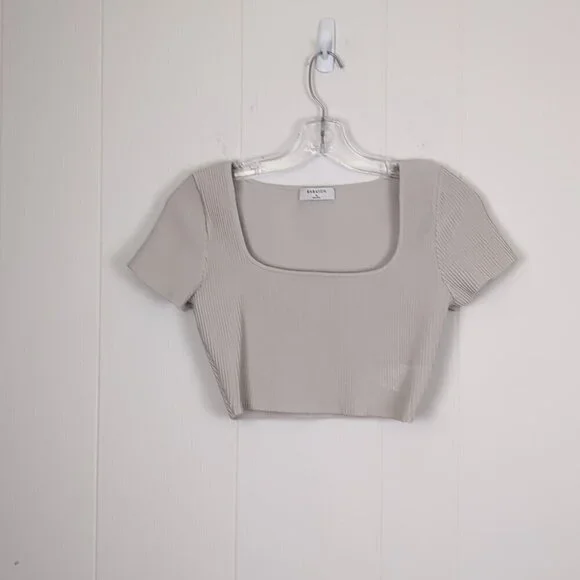 Aritzia babaton sculpt knit square neck crop tee - Picture 4 of 5